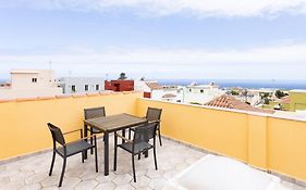 Casa Totalmente Renovada en Zona muy Tranquila!!! Vistas al Mar y Montaña